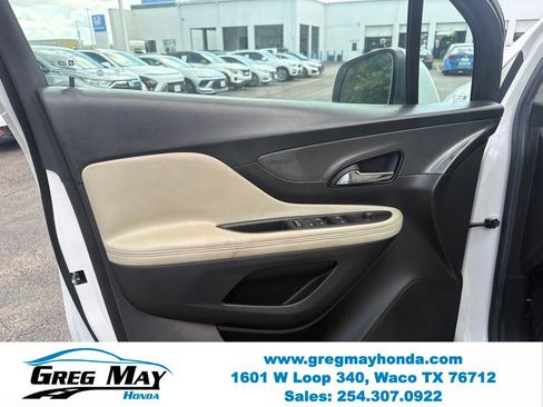 Used 2017 Buick Encore Essence FWD image 9