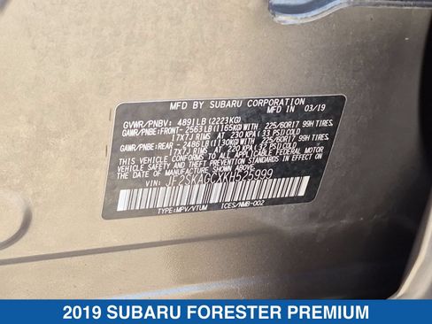 Used 2019 Subaru Forester Premium AWD/4WD image 29