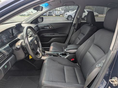 Used 2015 Honda Accord Sport image 18