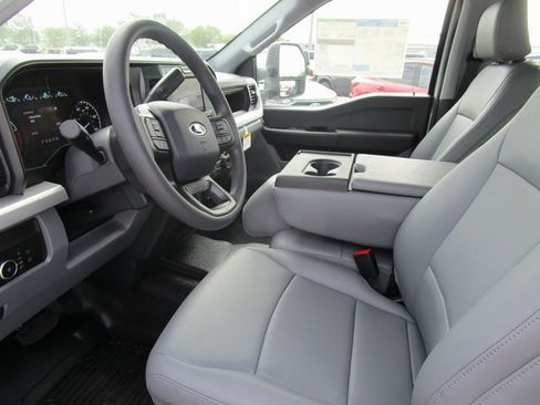 New 2025 Ford F250 XL w/ FX4 Off-Road Package image 25