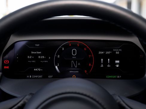 Used 2024 McLaren 750S image 27