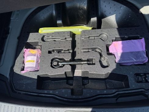 Used 2024 Toyota Corolla SE w/ SE Package image 23