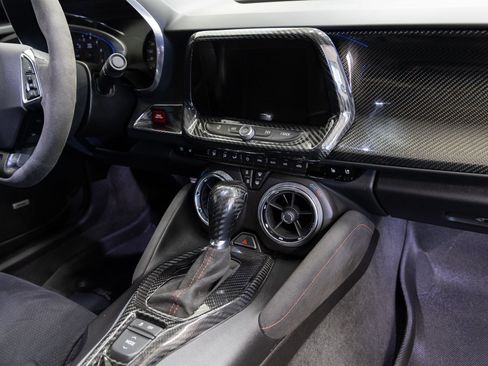 Used 2018 Chevrolet Camaro ZL1 RWD image 21