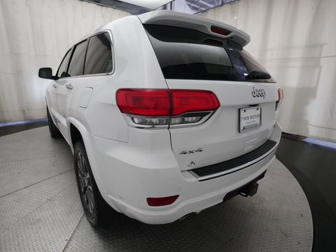 Used 2018 Jeep Grand Cherokee Overland AWD/4WD image 35