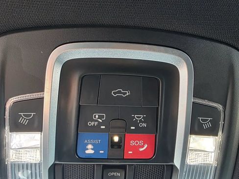 Used 2022 RAM 3500 Laramie AWD/4WD image 24