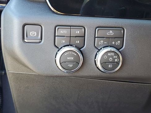 New 2026 GMC Sierra 1500 Elevation image 19