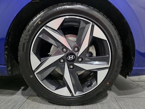 Used 2022 Hyundai Elantra SEL w/ Convenience + Premium Package image 26