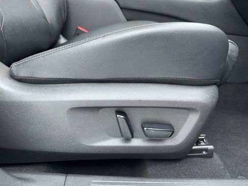 Used 2021 Nissan Rogue SL image 40