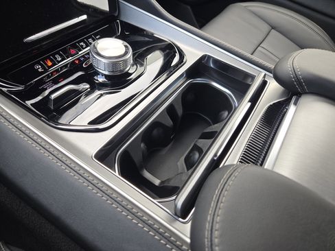 New 2026 Jeep Grand Wagoneer 4WD image 16