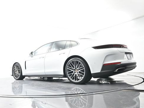 Certified 2024 Porsche Panamera RWD image 50