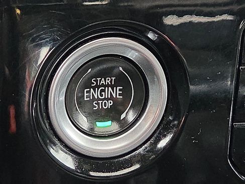 Used 2023 GMC Sierra 1500 SLT w/ SLT Convenience Package image 16