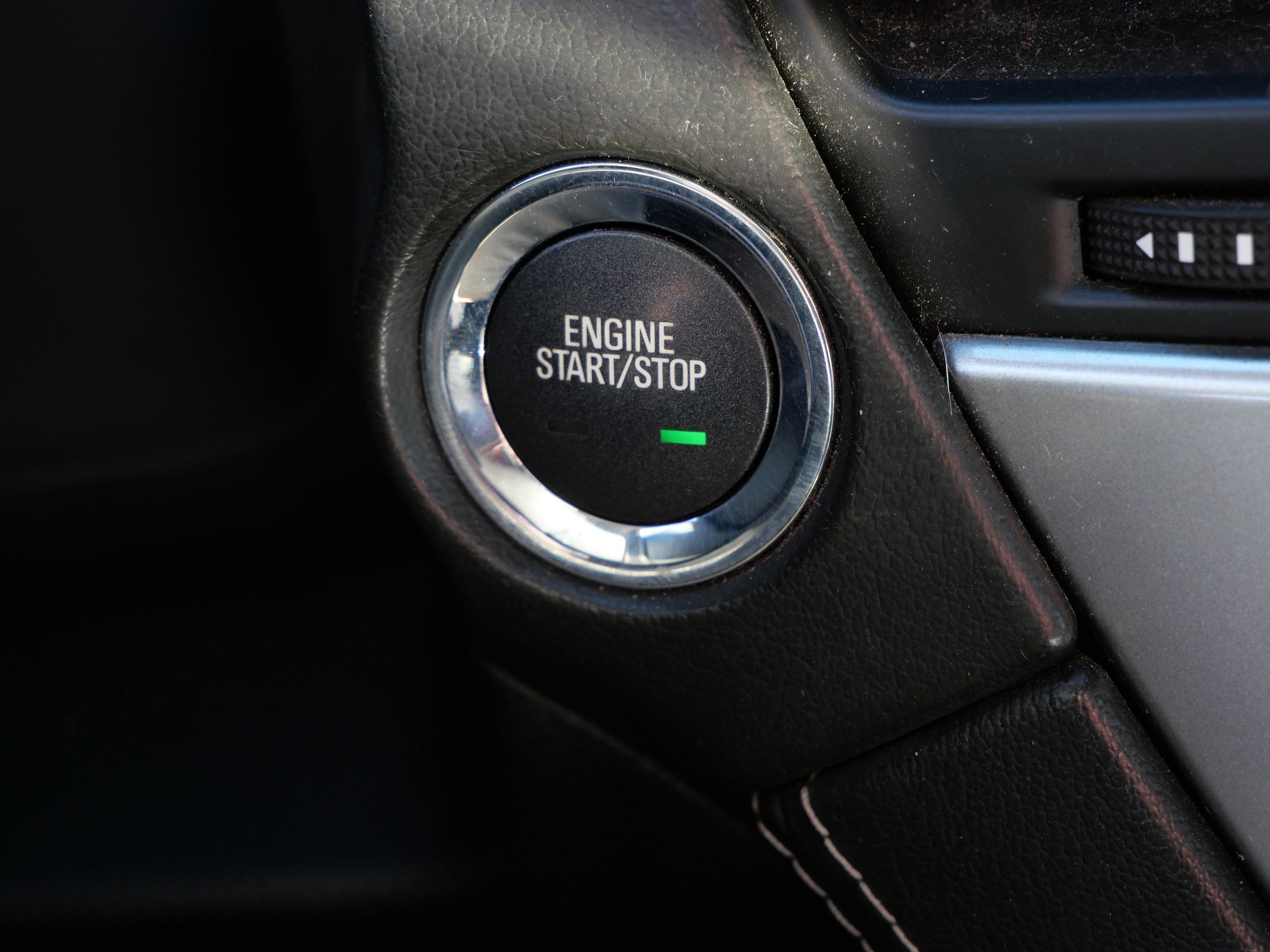 Used 2015 Chevrolet Suburban LTZ AWD/4WD image 35