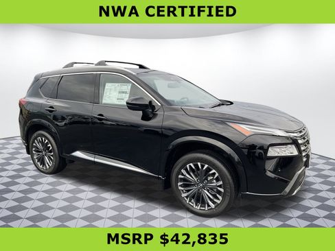 Used 2026 Nissan Rogue Platinum w/ Platinum Premium Package image 1