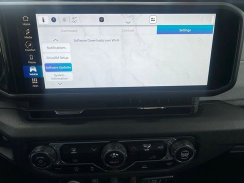 Used 2024 Jeep Wrangler Sport S AWD/4WD image 44