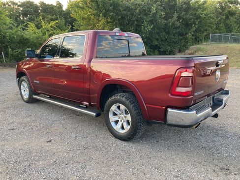 Used 2021 RAM 1500 Laramie AWD/4WD image 5