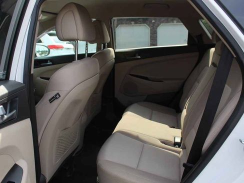 Used 2016 Hyundai Tucson SE w/ Option Group 02 FWD image 24