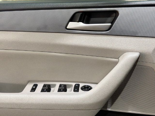 Used 2018 Hyundai Sonata SEL FWD image 17