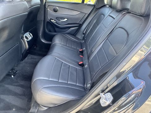 Used 2021 Mercedes-Benz GLC 300 4MATIC image 33