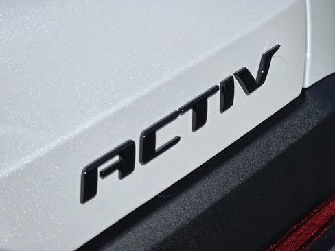 New 2026 Chevrolet Equinox ACTIV image 7