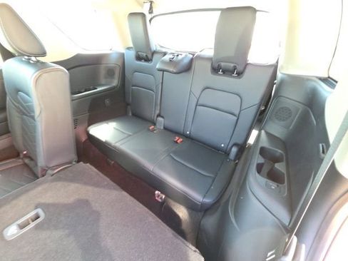 Used 2023 Nissan Pathfinder Platinum w/ Black Appearance Package image 27