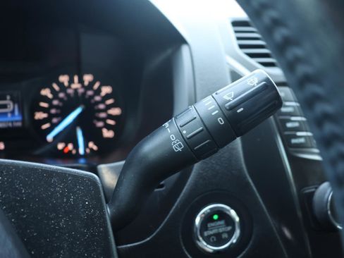 Used 2019 Ford Explorer XLT w/ Class II Trailer Tow Package image 30