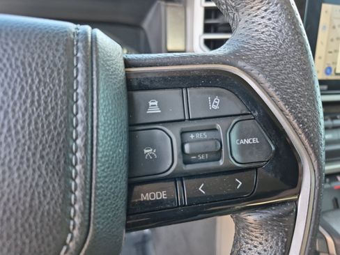 Used 2022 Toyota Tundra SR5 w/ SR5 Premium Package RWD image 27