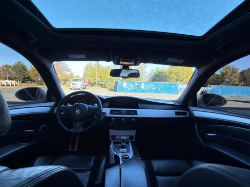 Used 2010 BMW M5 image 19