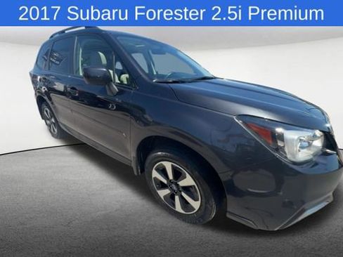 Used 2017 Subaru Forester Limited AWD/4WD image 2