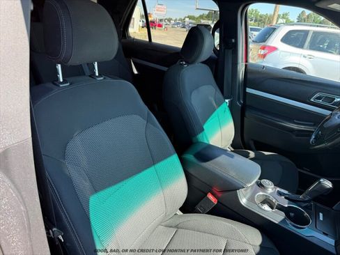 Used 2016 Ford Explorer XLT AWD/4WD image 21