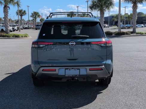 New 2026 Nissan Pathfinder Platinum image 6