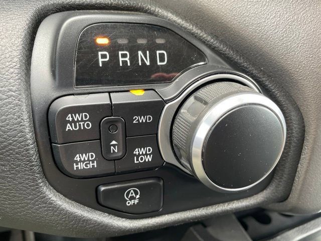 Used 2020 RAM 1500 Big Horn AWD/4WD image 17