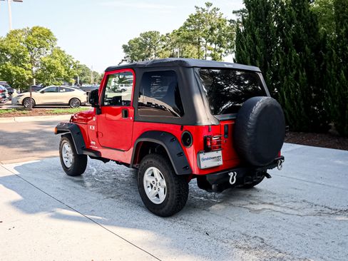 Used 2006 Jeep Wrangler X w/ Tire & Wheel Group (Ecco) AWD/4WD image 8