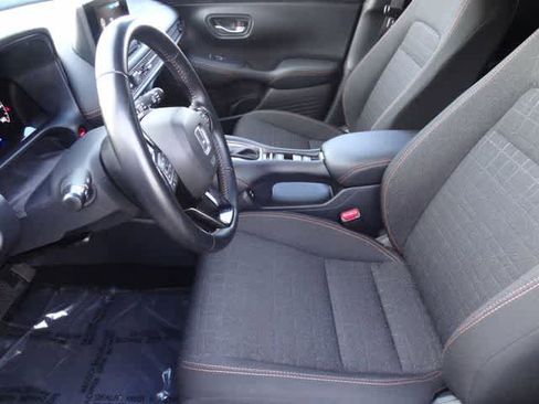Used 2025 Honda HR-V Sport image 6