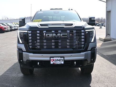 New 2026 GMC Sierra 3500 Denali Ultimate image 11