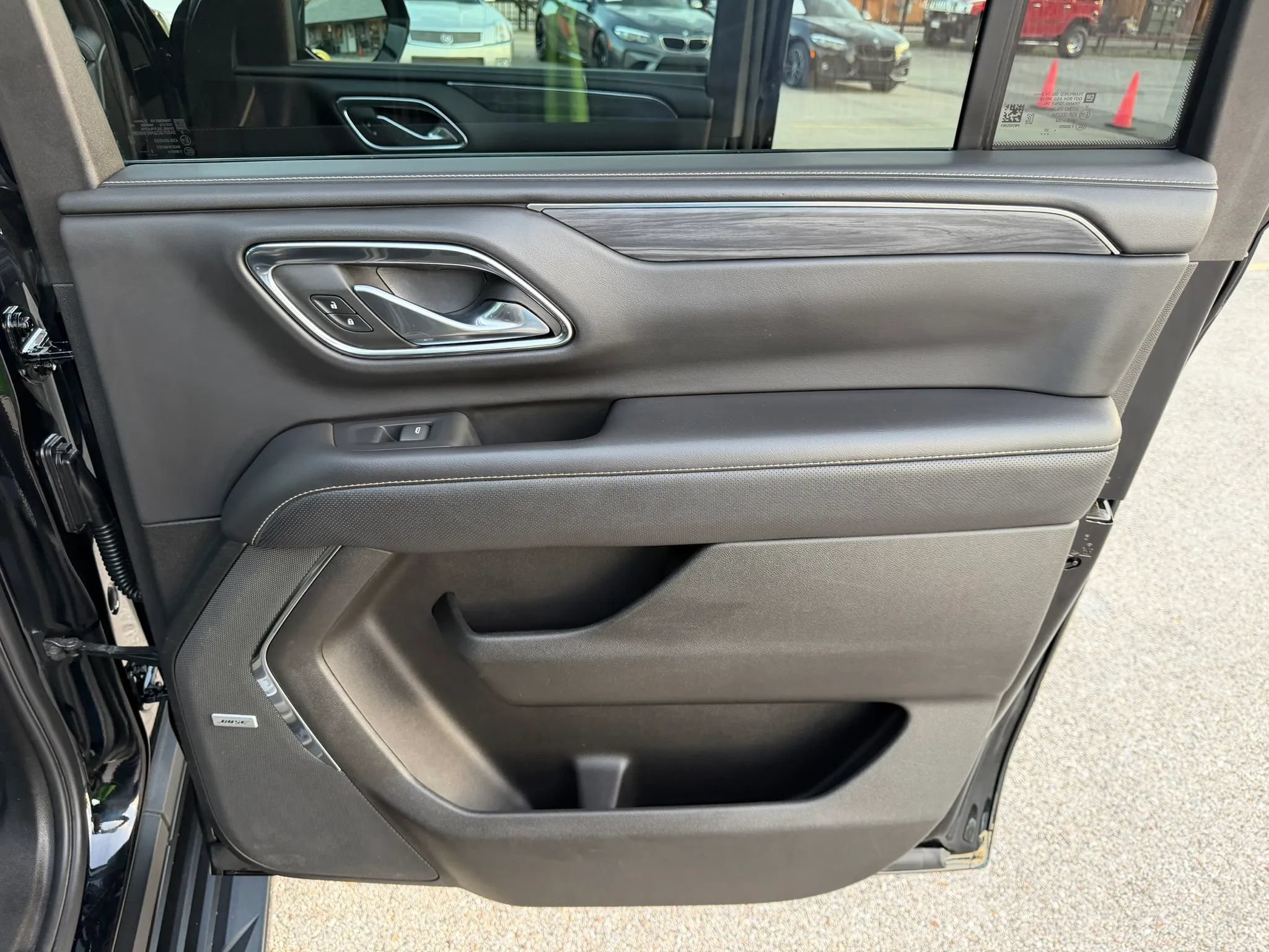 Used 2023 GMC Yukon XL SLT AWD/4WD image 22