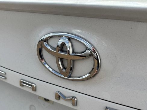Used 2024 Toyota Camry SE image 30