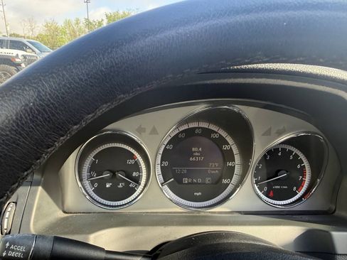 Used 2009 Mercedes-Benz C 300 Sedan image 32