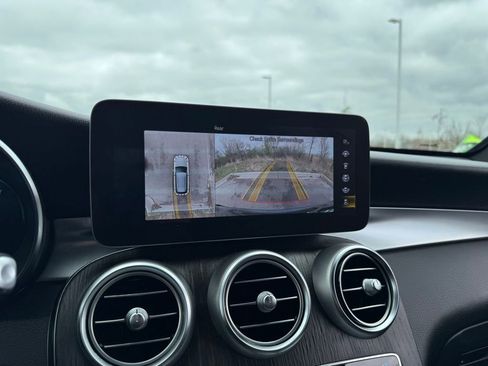 Used 2022 Mercedes-Benz GLC 300 4MATIC image 7