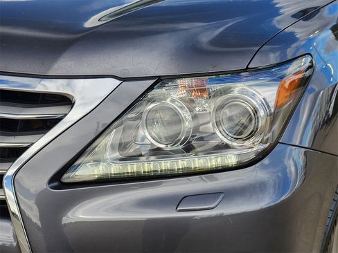 Used 2013 Lexus LX 570 570 image 9