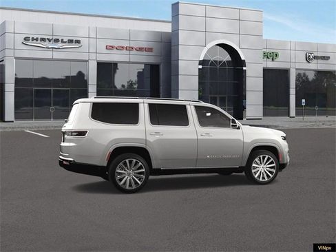 New 2023 Jeep Grand Wagoneer 4WD w/ Convenience Group III image 5