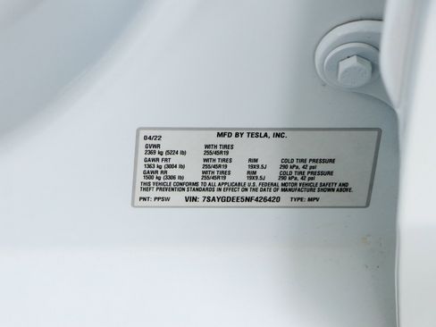 Used 2022 Tesla Model Y Long Range AWD/4WD image 27