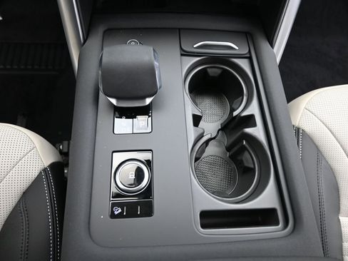New 2026 Land Rover Discovery S AWD/4WD image 27