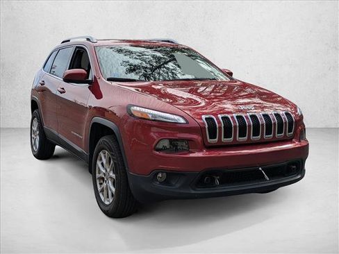 Used 2016 Jeep Cherokee Latitude w/ Cold Weather Group image 8
