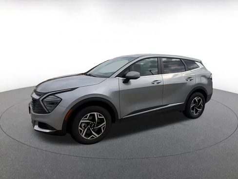 Used 2024 Kia Sportage LX image 8