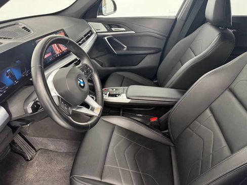 Used 2025 BMW X1 xDrive28i w/ Premium Package AWD/4WD image 15