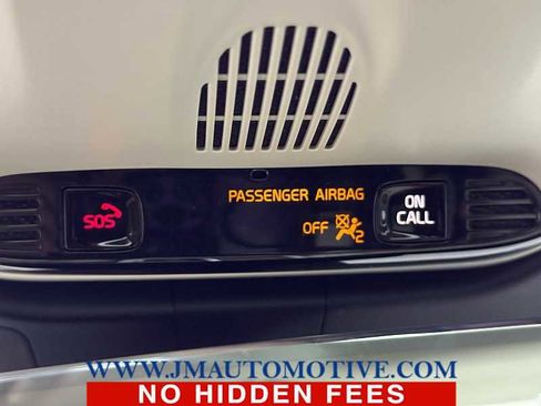 Used 2020 Volvo S60 T5 Momentum image 36