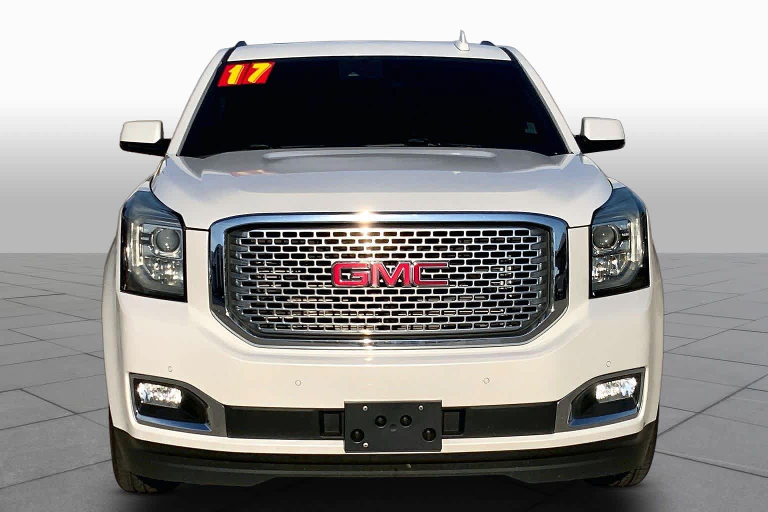 Used 2017 GMC Yukon Denali w/ Open Road Package AWD/4WD image 4