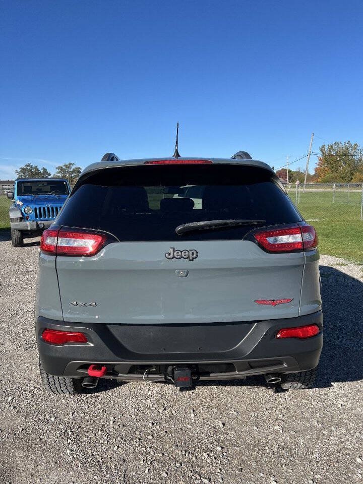 Used 2015 Jeep Cherokee Trailhawk AWD/4WD image 7