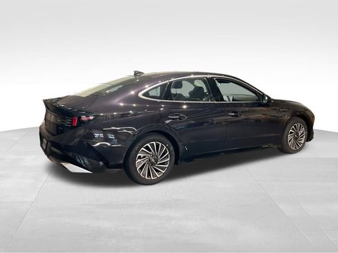 New 2025 Hyundai Sonata SEL FWD image 3