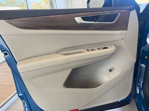 New 2025 Volkswagen Atlas SE FWD image 26